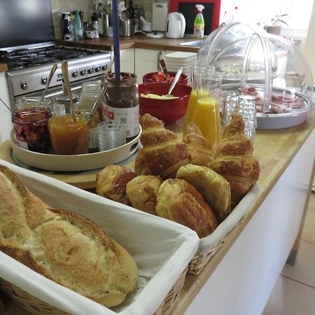 Au Grand Bonheur Bed & Breakfast Besseges Exterior photo