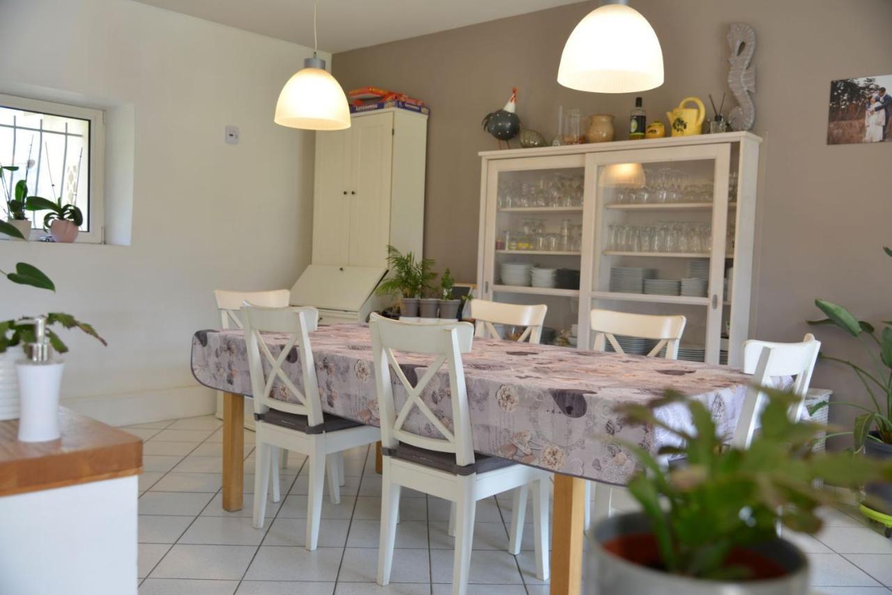 Au Grand Bonheur Bed & Breakfast Besseges Exterior photo