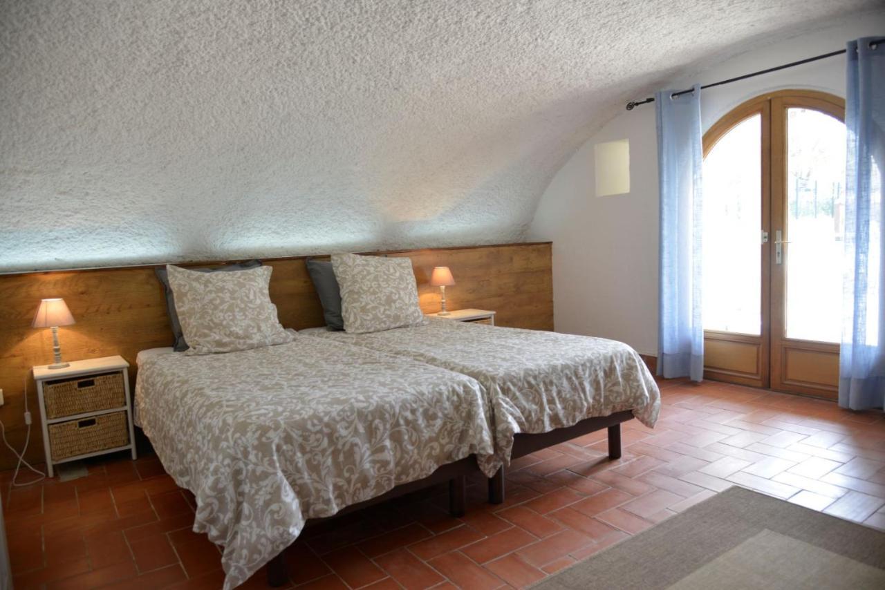 Au Grand Bonheur Bed & Breakfast Besseges Exterior photo