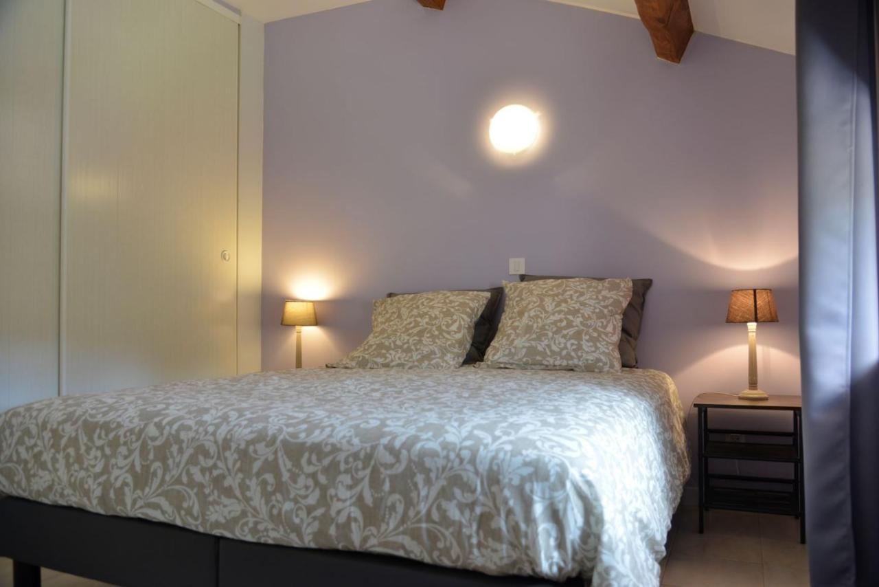 Au Grand Bonheur Bed & Breakfast Besseges Exterior photo