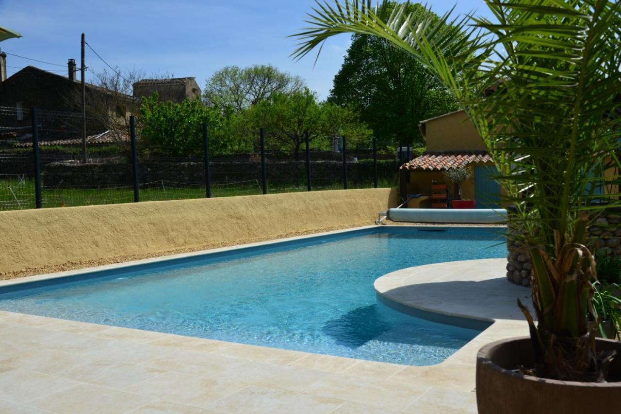 Au Grand Bonheur Bed & Breakfast Besseges Exterior photo