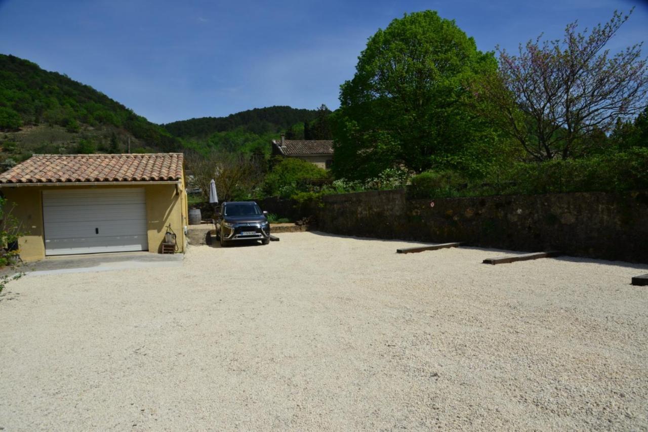 Au Grand Bonheur Bed & Breakfast Besseges Exterior photo