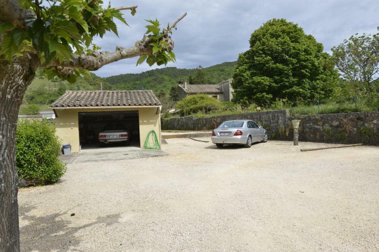 Au Grand Bonheur Bed & Breakfast Besseges Exterior photo
